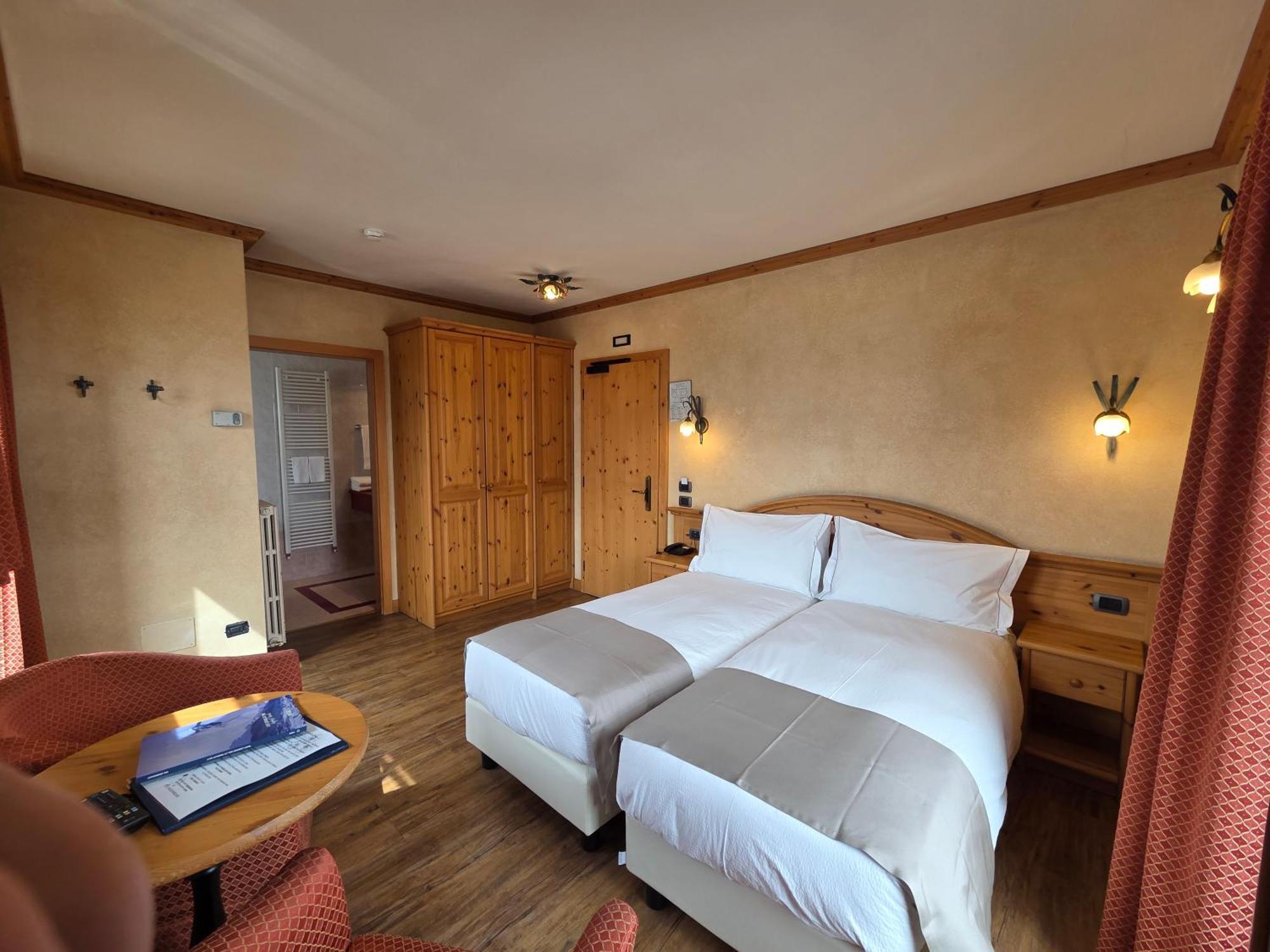 Double or Twin Room Balcony