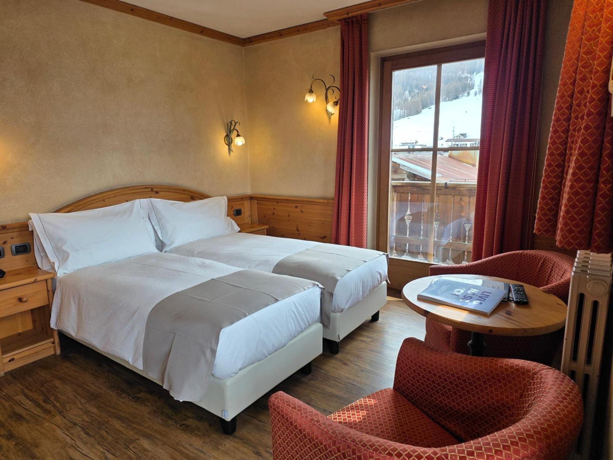 Double or Twin Room Balcony