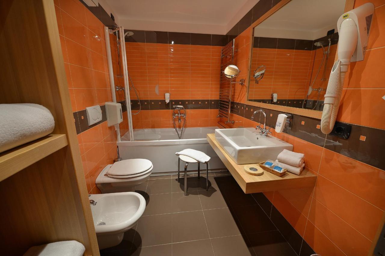 Junior Suite,759102943:JPEG