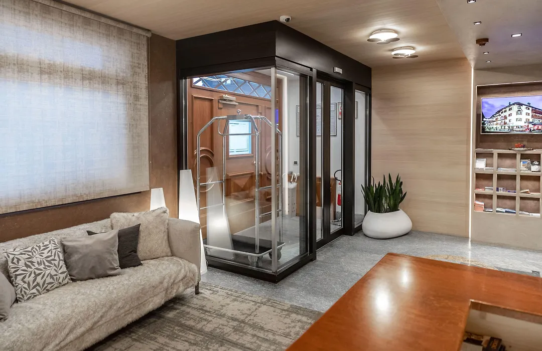 Hotel Compagnoni-1